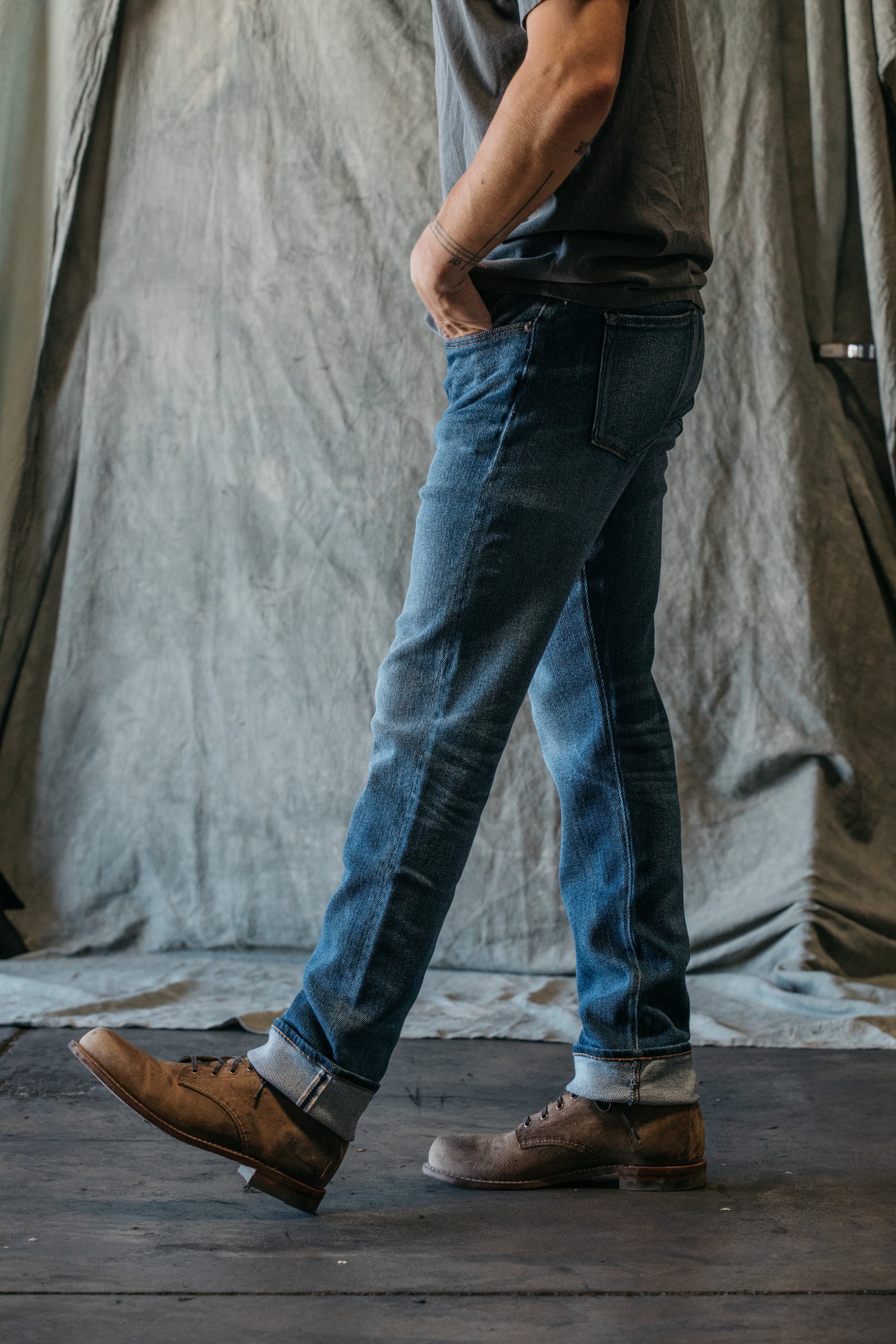 Pen Slim 4-Way Selvedge Air Jeans